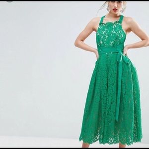 Lace Pinny Backless Dress